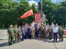 Фото на память у памятника В.И.Ленину