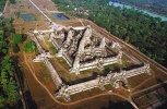 Комплекс Ангкор Ват в Камбодже.