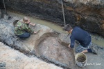Зачистка материковой ямы на Курортном IV раскопе