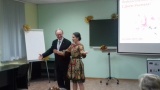 Студентка 4 курса филологического отделения Семёнова Лена и директор ИНПО
