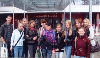 Студенты 4-5 курсов кафедры немецкого языка, ИГУМ, в Билефельде.