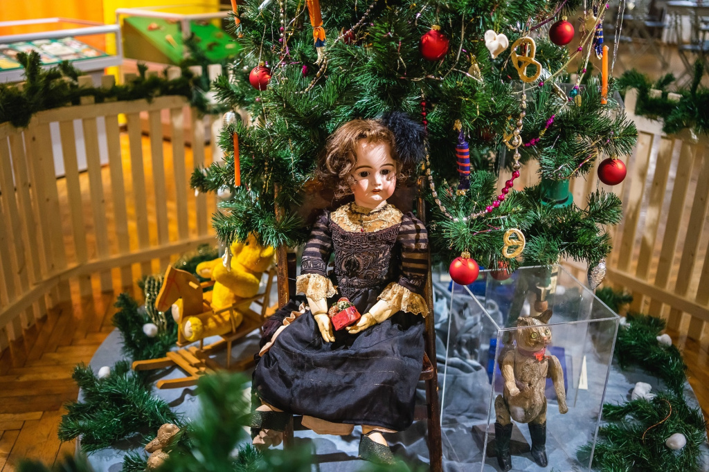 novsu_Christmas tree.jpg